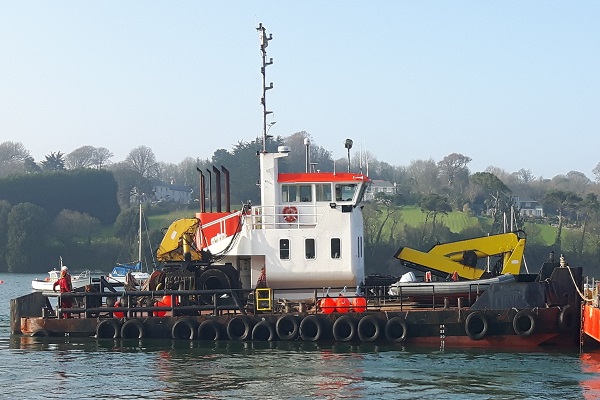 Multicat workboat for charter